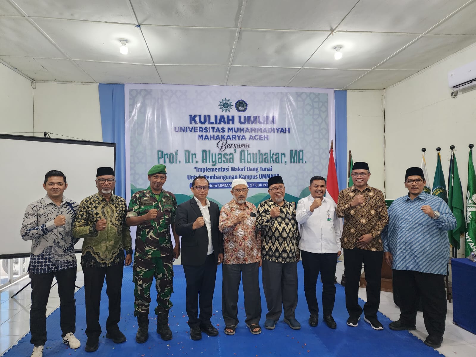 Prof. Dr. Alyasa' Abubakar, M.A isi Kuliah Umum di UMMAH Bireuen