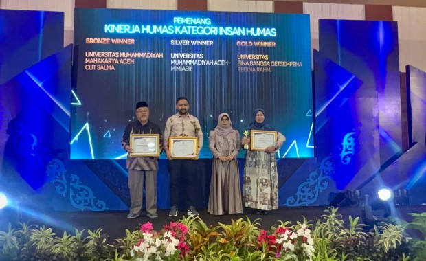 Humas UMMAH Raih Penghargaan Bronze Winner Kinerja Humas Terbaik