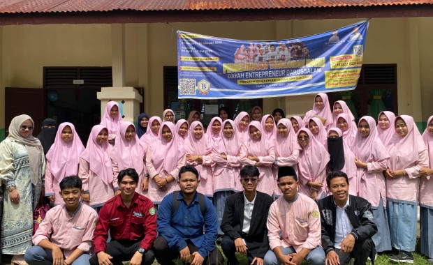 Dosen UMMAH Aceh Gelar Pengabdian Masyarakat di SMK ASD Foundation Bireuen