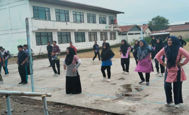 Wujudkan Gaya Hidup Sehat, Prodi Penjas UMMAH Gelar Senam Pagi