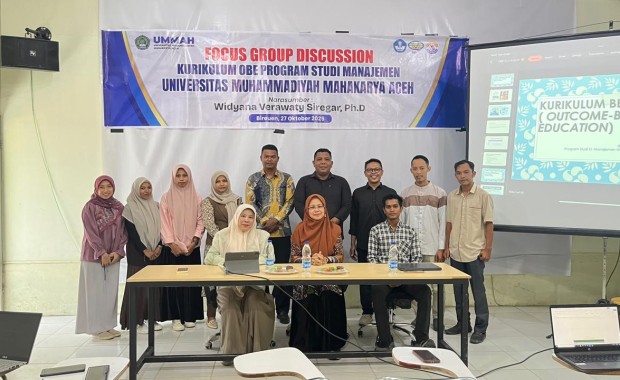 Prodi Manajemen UMMAH Gelar FGD Penyusunan dan Evaluasi Kurikulum Berbasis OBE