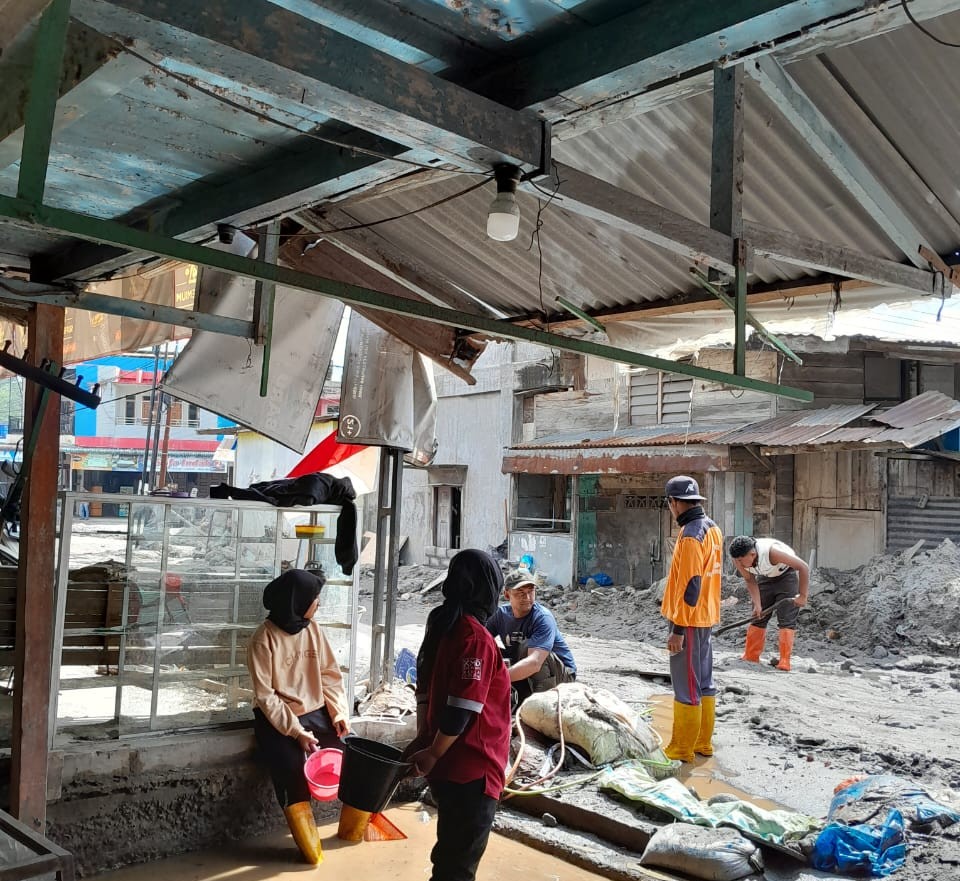 Mahasiswa Ilmu Komunikasi UMMAH Terlibat Aktif dalam Aksi Kemanusiaan Pramuka Peduli di Bener Meriah