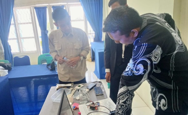 Prodi Teknologi Informasi UMMAH Kembangkan Sistem Monitoring TDS untuk Cek Kualitas Air Minum
